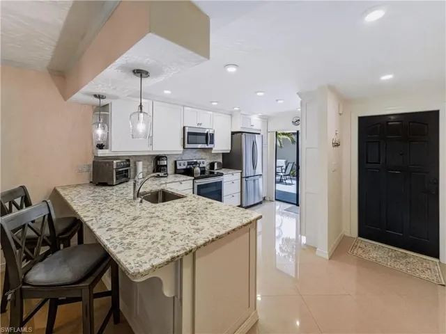 3370 10th St N 1304, Naples, Florida 34103