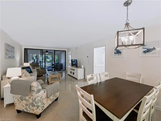 3370 10th St N 1304, Naples, Florida 34103