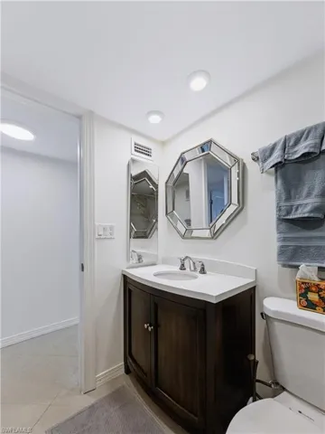 3370 10th St N 1304, Naples, Florida 34103