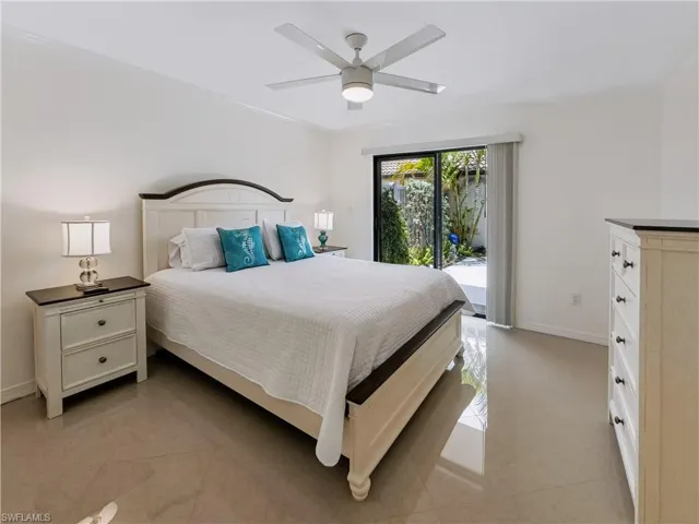 3370 10th St N 1304, Naples, Florida 34103