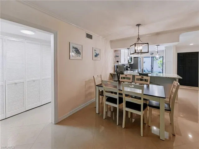 3370 10th St N 1304, Naples, Florida 34103