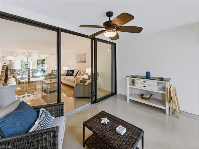3370 10th St N 1304, Naples, Florida 34103