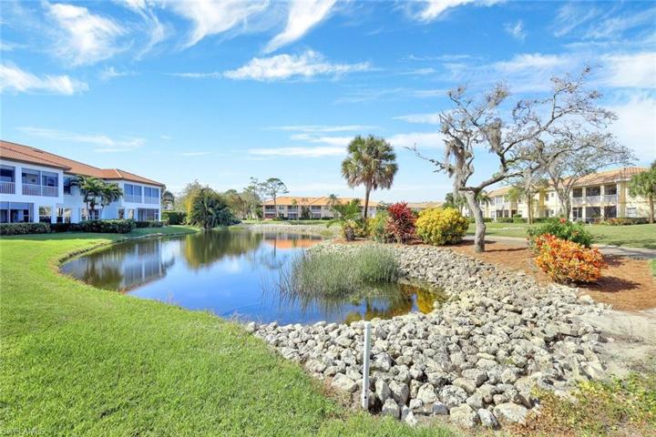 Sprawling lake and golf course views!