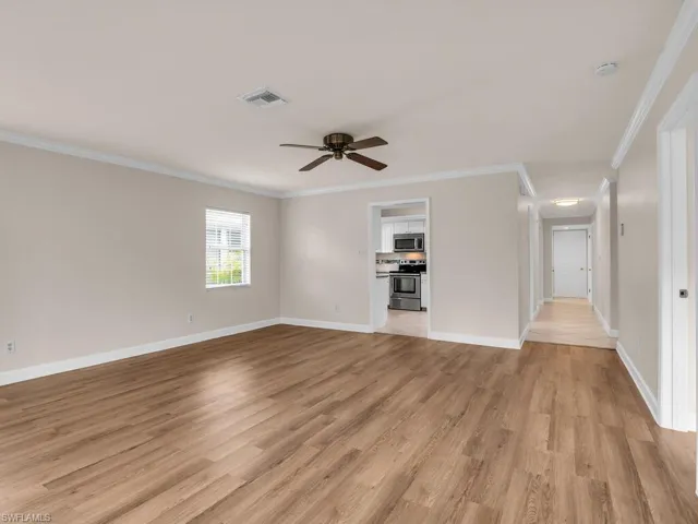 728  92nd N AVE, Naples, FL 34108