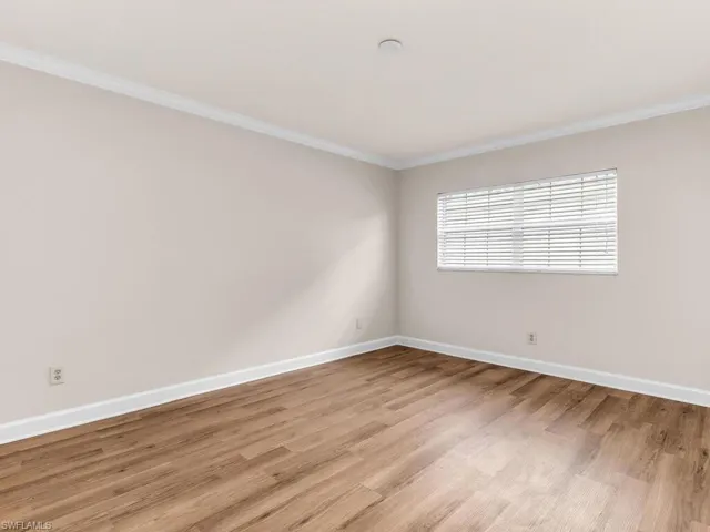 728  92nd N AVE, Naples, FL 34108