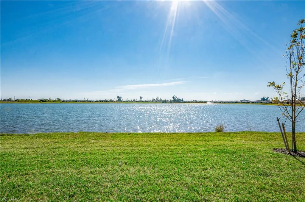 663 Parkshore Lake AVE, Cape Coral, FL 33993,225063549