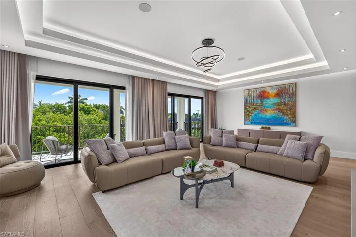 2949 Cypress St, Naples, Florida 34112