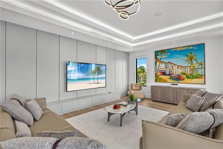 2949 Cypress St, Naples, Florida 34112