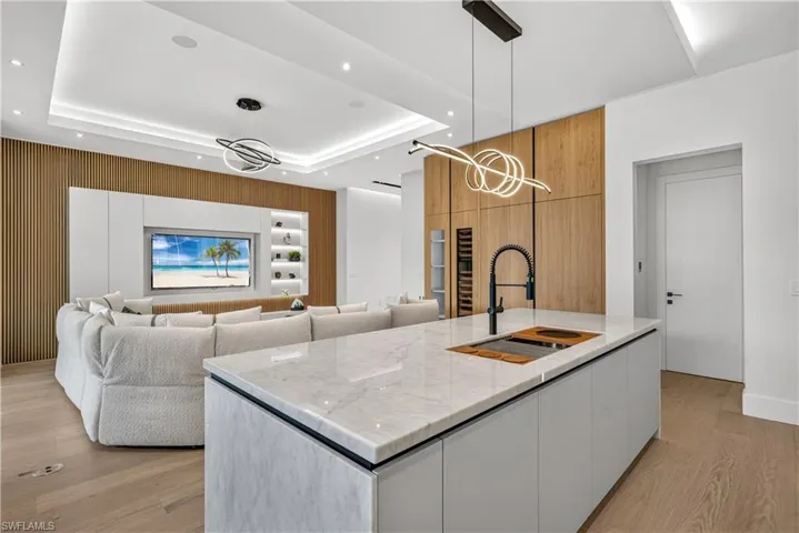2949 Cypress St, Naples, Florida 34112