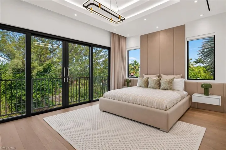 2949 Cypress St, Naples, Florida 34112