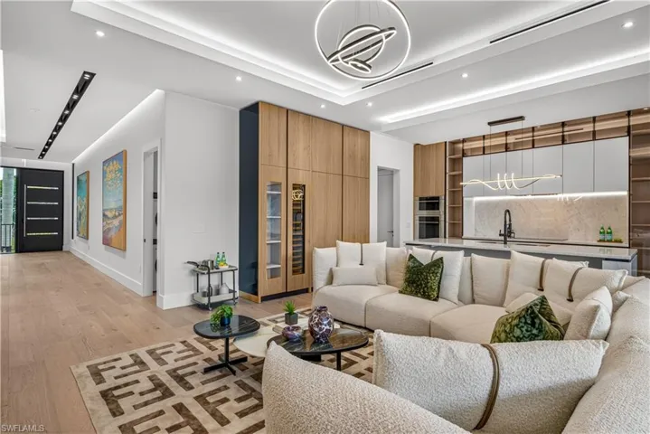2949 Cypress St, Naples, Florida 34112