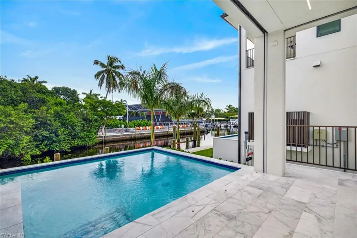 2949 Cypress St, Naples, Florida 34112