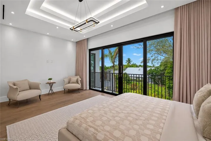 2949 Cypress St, Naples, Florida 34112
