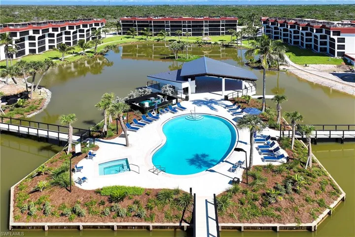 Lagoon Island Pool