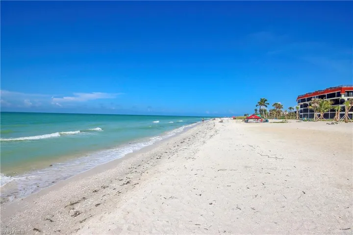Over 500 Feet Beach Frontage