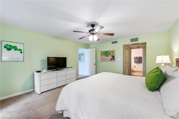 1760 Bald Eagle DR # 506A, NAPLES FL 34105