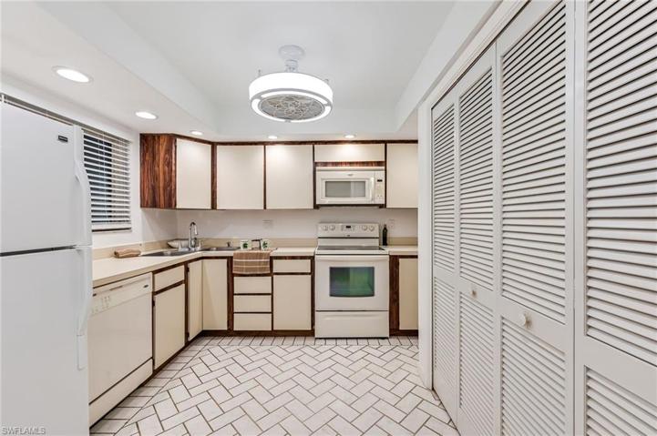 1760 Bald Eagle DR # 506A, NAPLES FL 34105