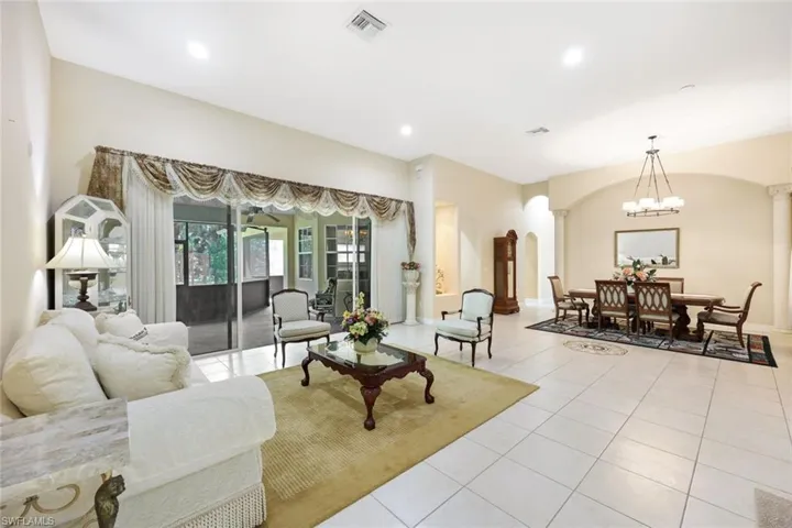 3460  6th SE AVE, Naples, FL 34117