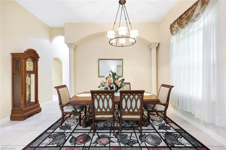 3460  6th SE AVE, Naples, FL 34117