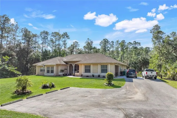 3460  6th SE AVE, Naples, FL 34117