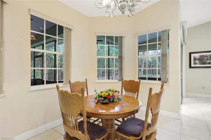 Breakfast area off kitchen