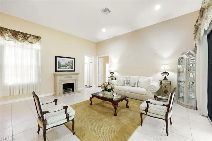 3460  6th SE AVE, Naples, FL 34117