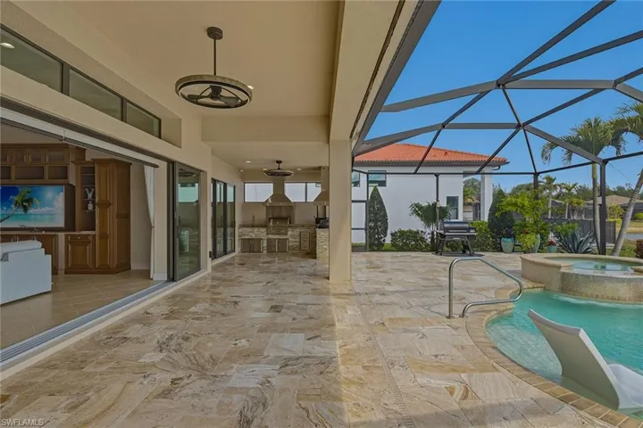 Hurricane impact Sliding pocket doors and Hurricane Screens