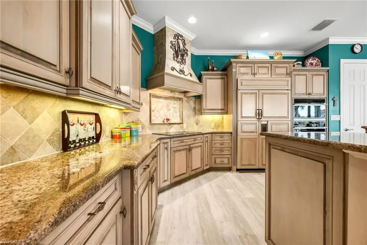 167 San Salvador St, Naples, Florida 34113