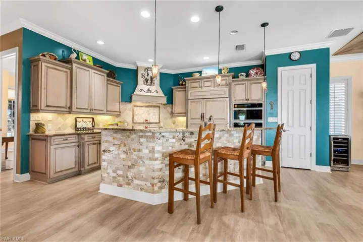 167 San Salvador St, Naples, Florida 34113