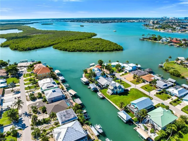 167 San Salvador St, Naples, Florida 34113