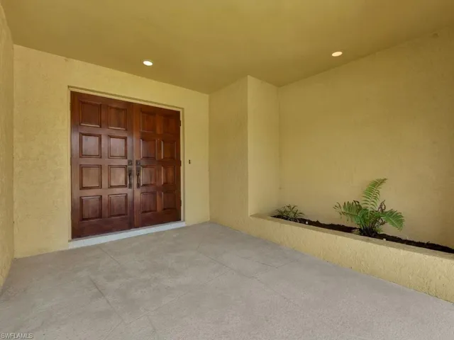 700 Astarias Cir, Fort Myers, Florida 33919