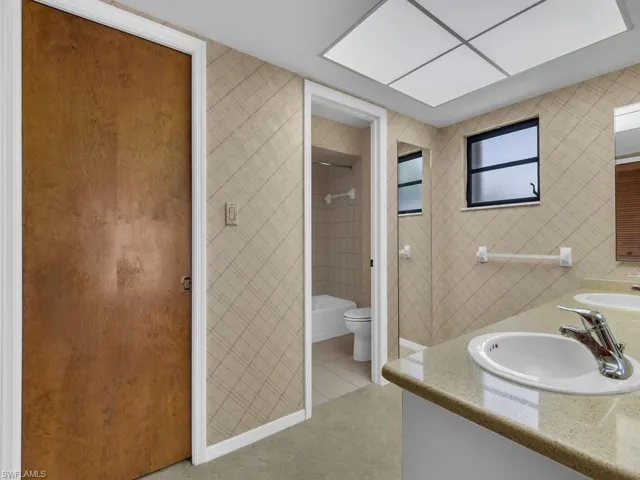 700 Astarias Cir, Fort Myers, Florida 33919