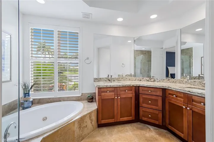 1570  Clermont  DR, Naples, FL 34109