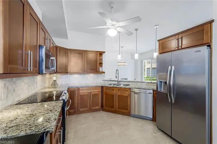 1570  Clermont  DR, Naples, FL 34109