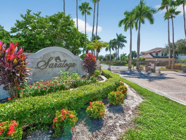 8212  Saratoga  DR, Naples, FL 34113
