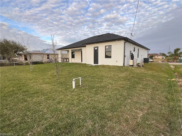2122 NE 14th  PL, Cape Coral, FL 33909