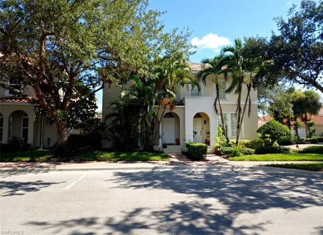 6112 Towncenter Cir, Naples, Florida 34119