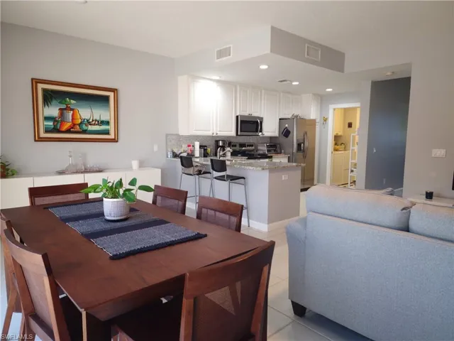6112 Towncenter Cir, Naples, Florida 34119