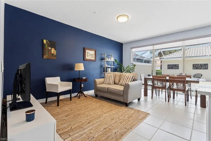 6112 Towncenter Cir, Naples, Florida 34119