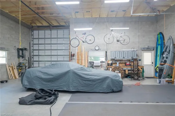 Note dividing wall can be removed for drive through capability.