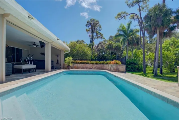 Sideview of the Pool