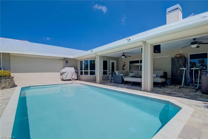 Side view facing the living area