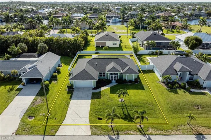 Birds eye view of property