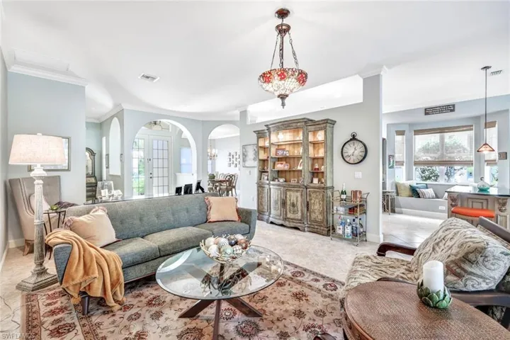6128  Manchester  PL, Naples, FL 34110