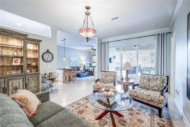 6128  Manchester  PL, Naples, FL 34110