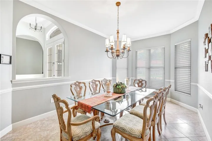 6128  Manchester  PL, Naples, FL 34110