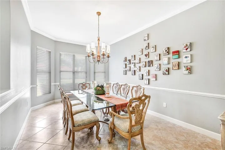 6128  Manchester  PL, Naples, FL 34110