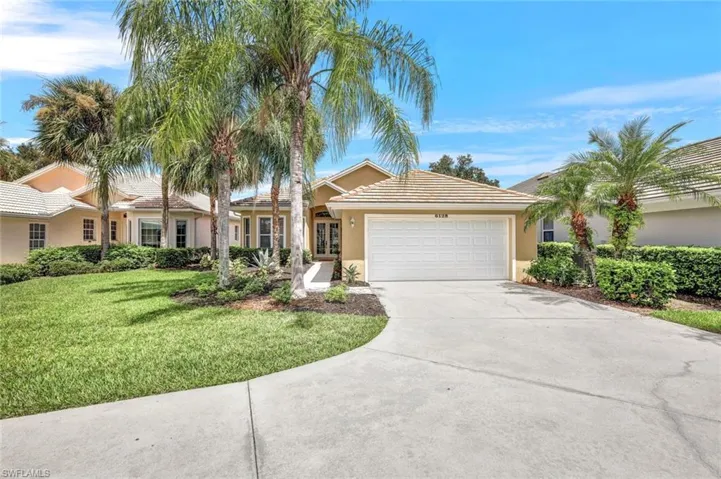 6128  Manchester  PL, Naples, FL 34110