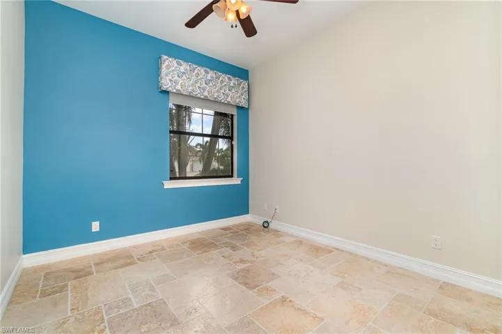 Guest bedroom 1