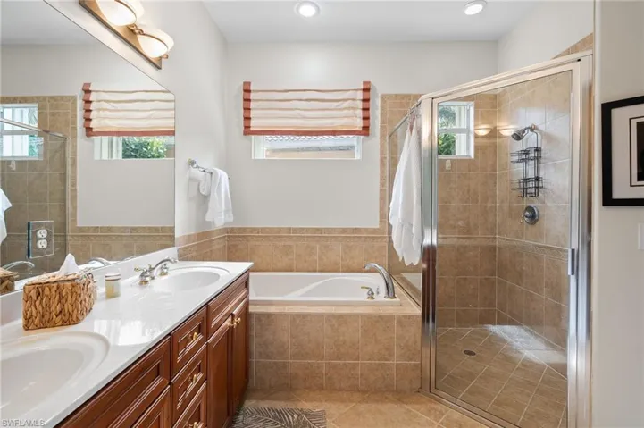 6793 Bent Grass Dr, Naples, Florida 34113